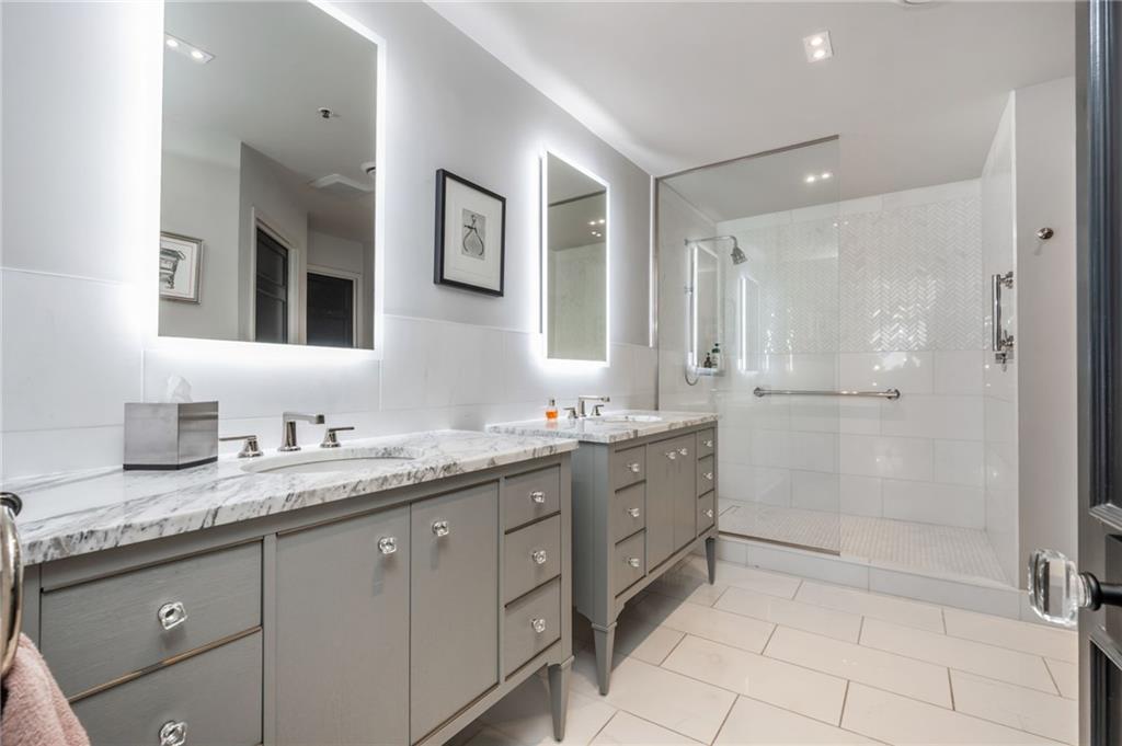 2660 Peachtree Road NW Unit 12C