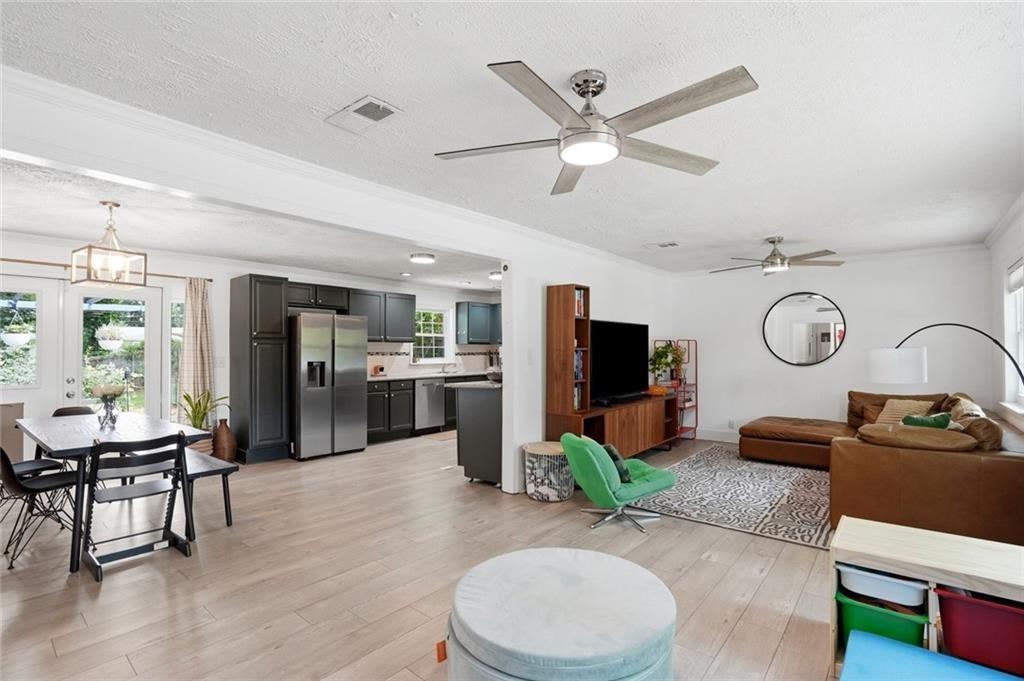 1720 Mary Lou Lane SE