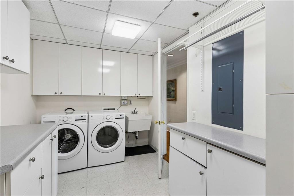 750 Park Avenue NE Unit 19W