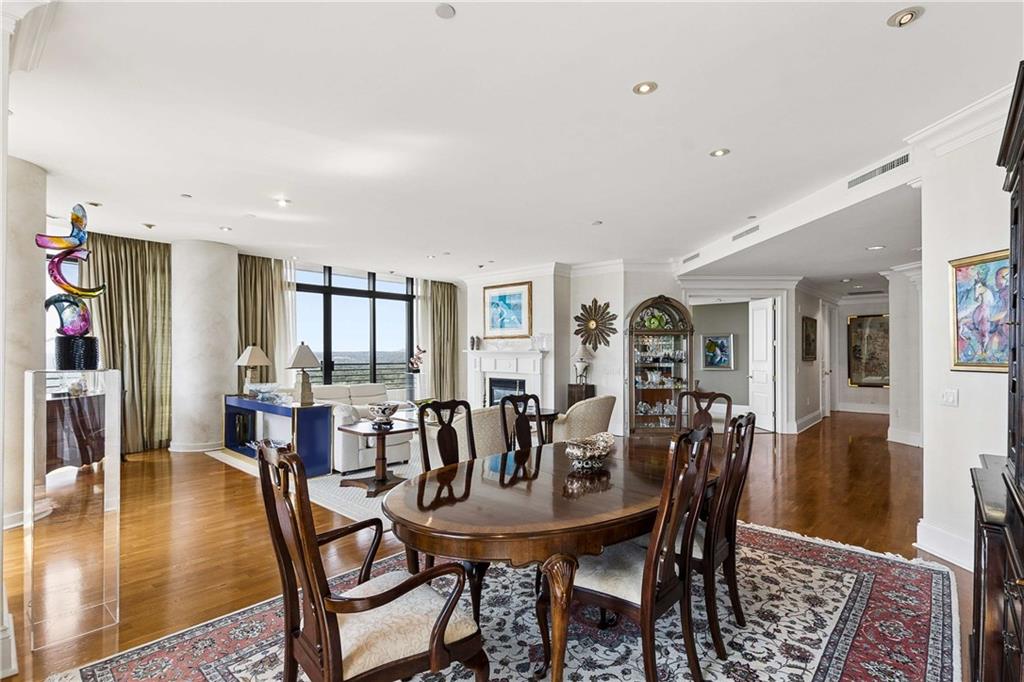 750 Park Avenue NE Unit 19W
