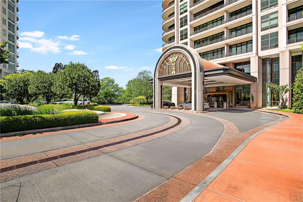 750 Park Avenue NE Unit 19W