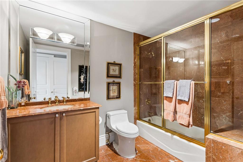 750 Park Avenue NE Unit 19W
