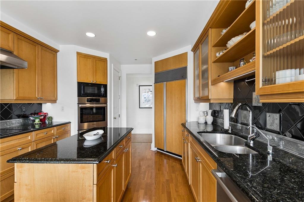 750 Park Avenue NE Unit 19W