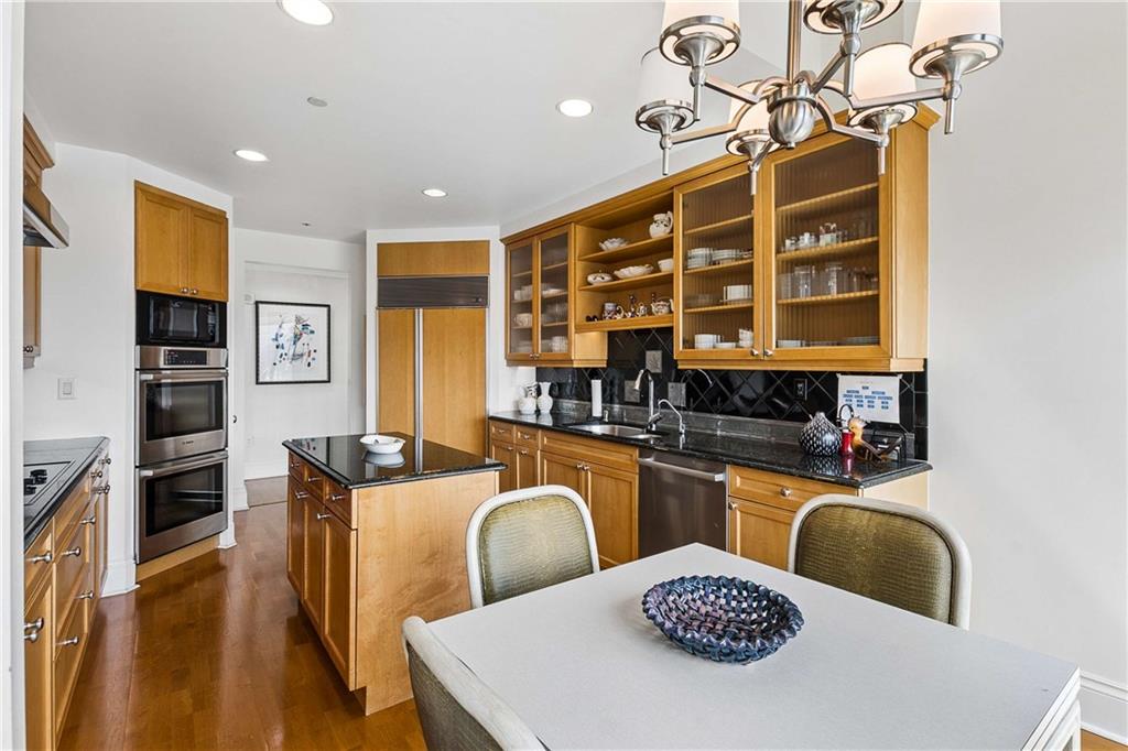 750 Park Avenue NE Unit 19W