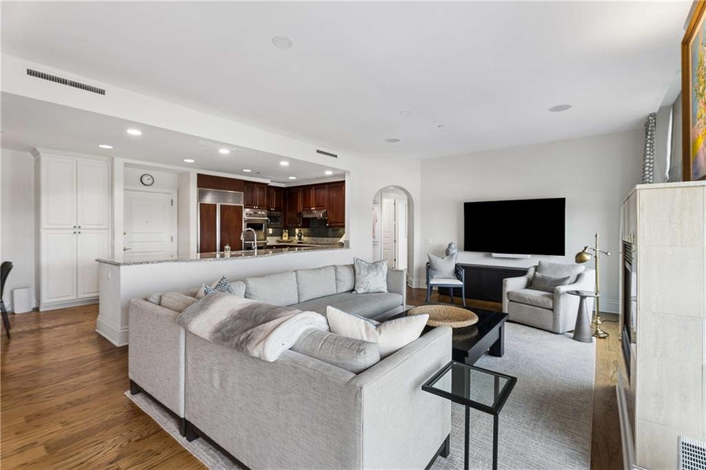 750 Park Avenue NE Unit 15SE