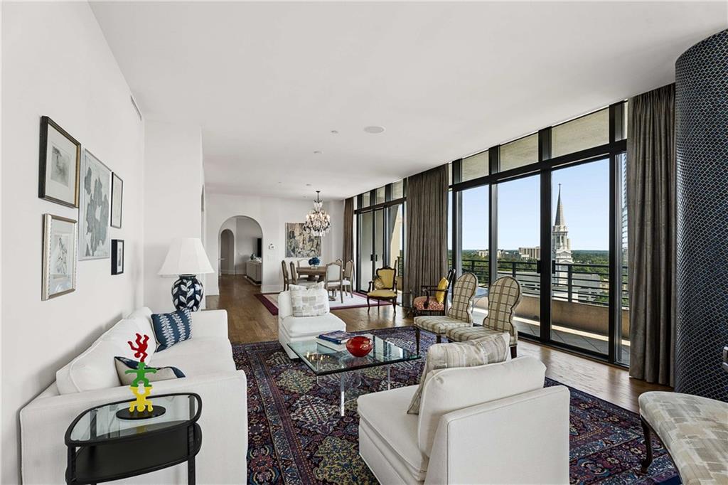 750 Park Avenue NE Unit 15SE
