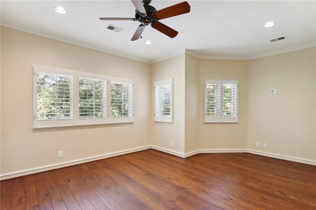 1965 W Wesley Road NW