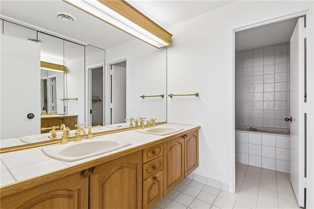 2660 Peachtree Road NW Unit 6D