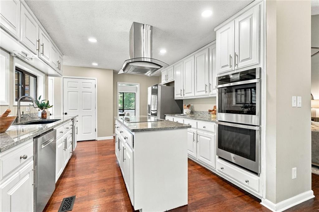 8810 North Mount Drive