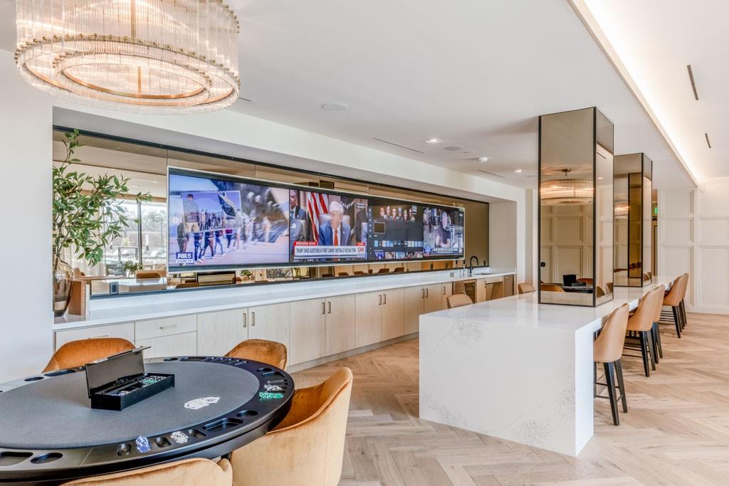 2425 Peachtree Road NE Unit 1605