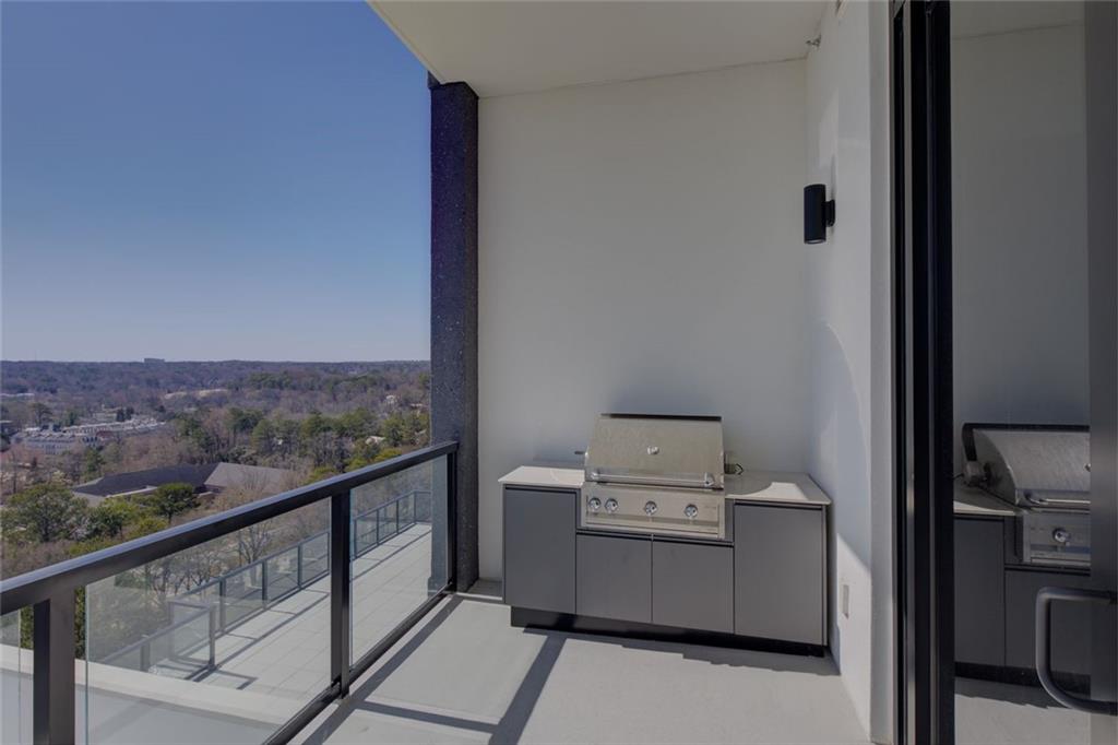 2425 Peachtree Road NE Unit 1605