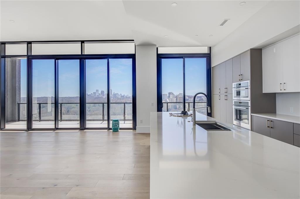 2425 Peachtree Road NE Unit 1605