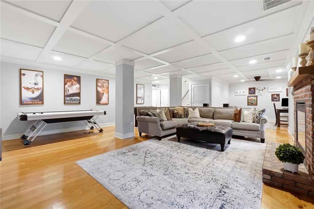 121 Brookview Circle