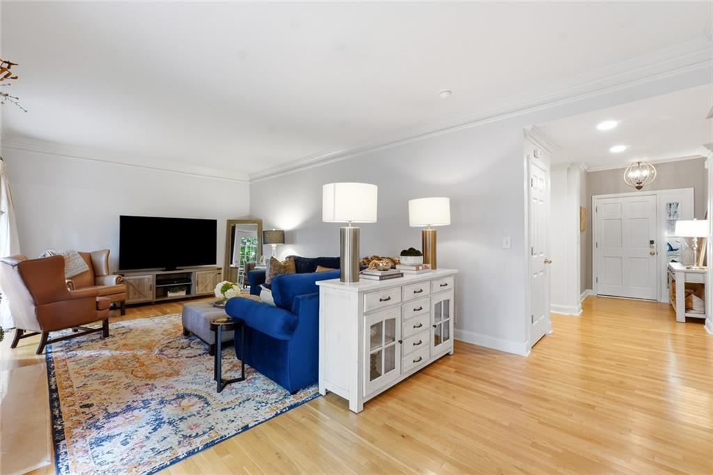 121 Brookview Circle