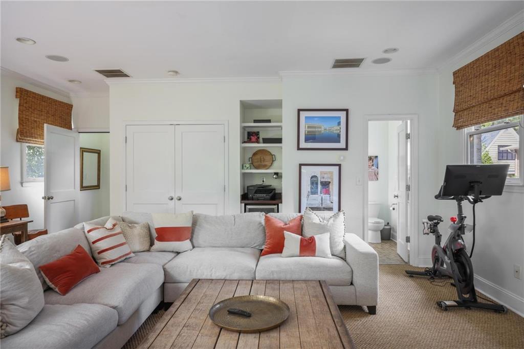 36 26th Street NW