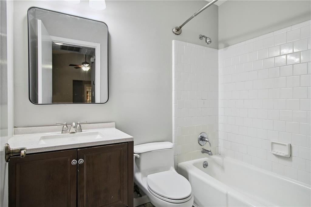 455 Barrington Drive W