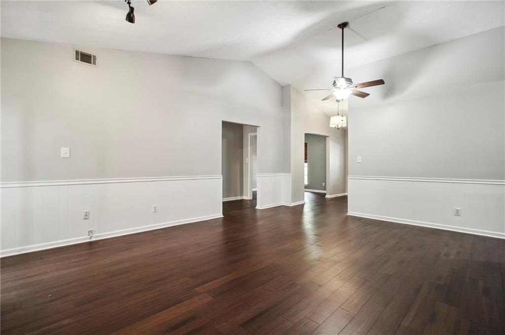 455 Barrington Drive W