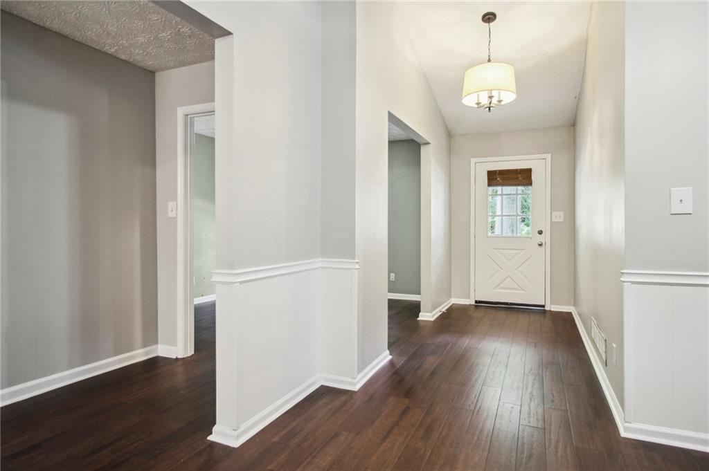 455 Barrington Drive W