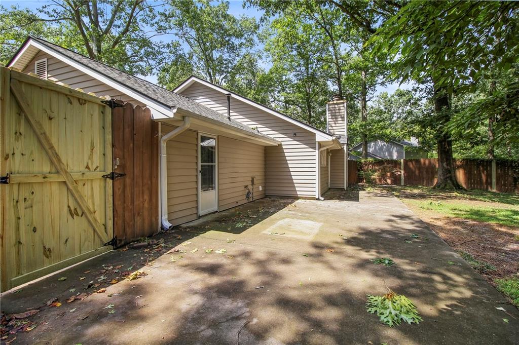 455 Barrington Drive W