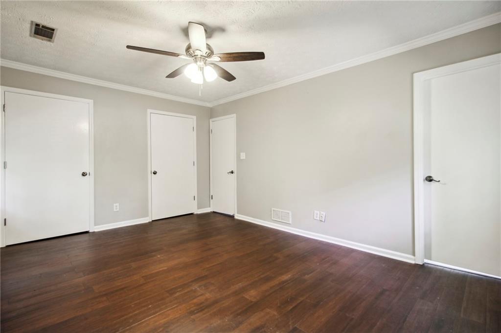455 Barrington Drive W