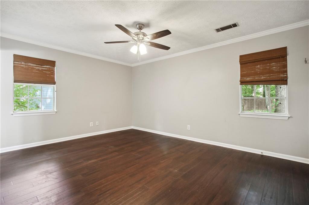 455 Barrington Drive W