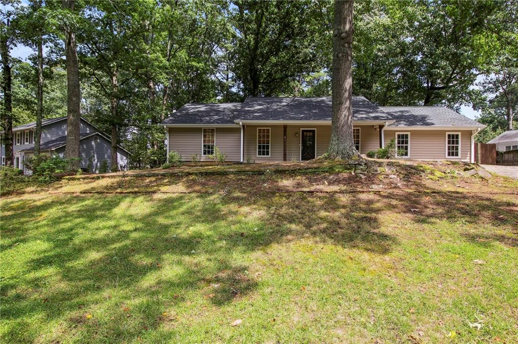 455 Barrington Drive W