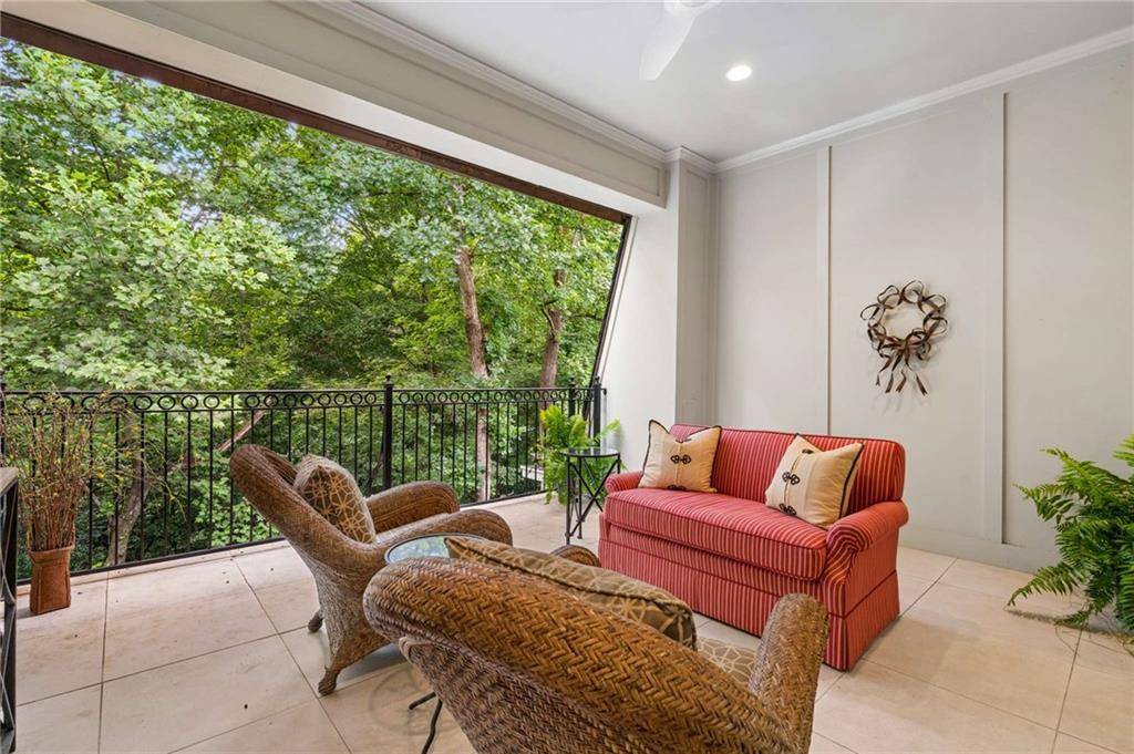 39 W Wesley Road NW Unit 1