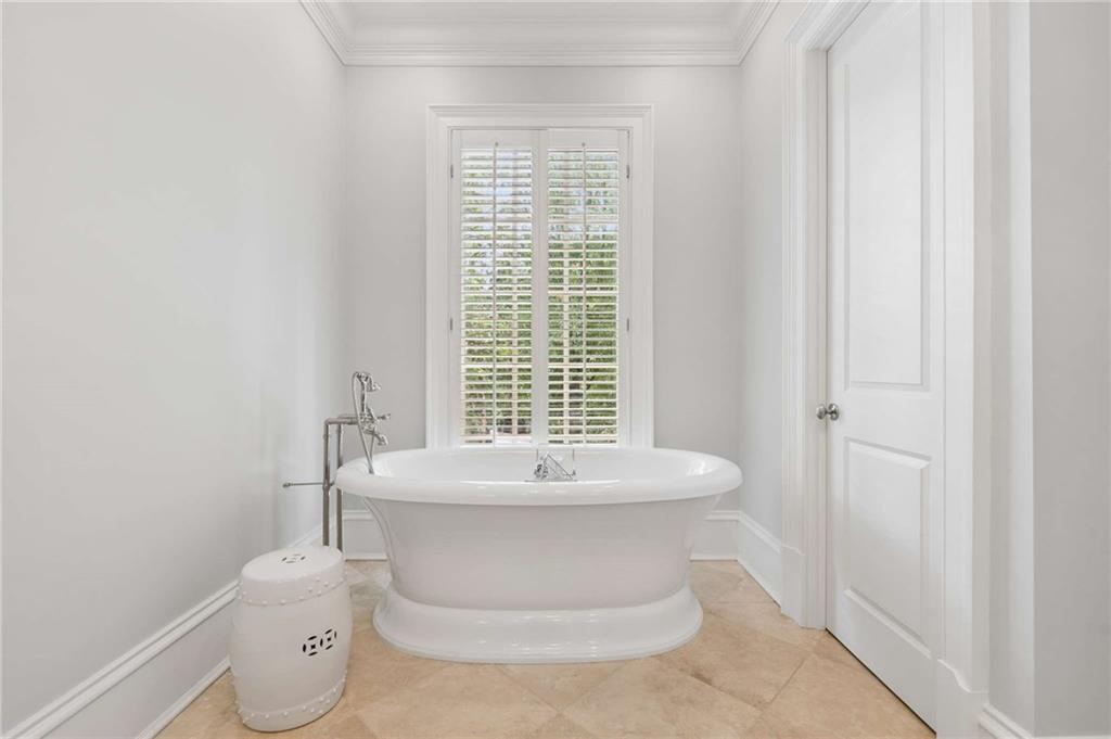 39 W Wesley Road NW Unit 1