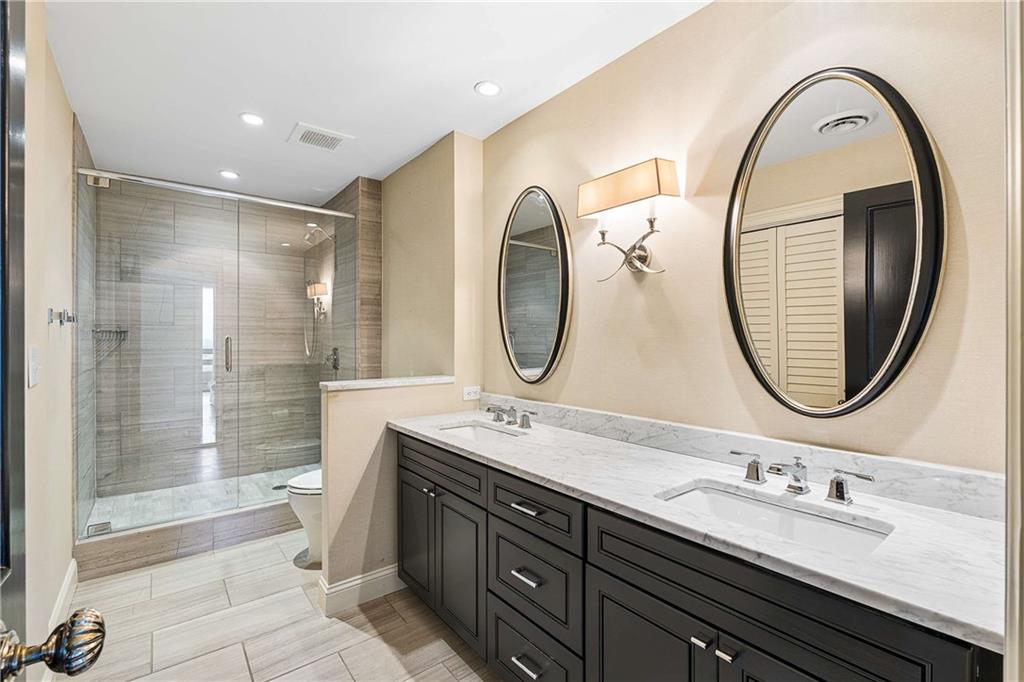 2660 Peachtree Road NW Unit 25G