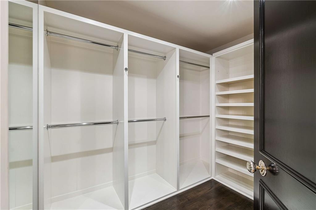 2660 Peachtree Road NW Unit 25G
