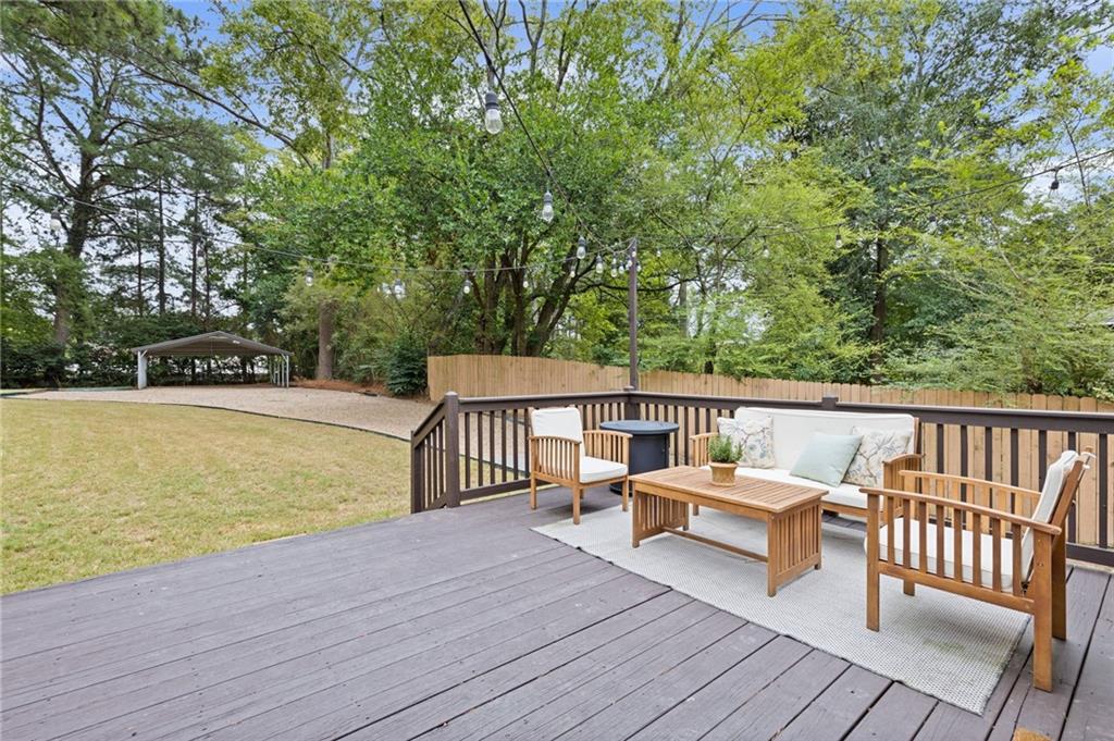1116 Lindridge Drive NE