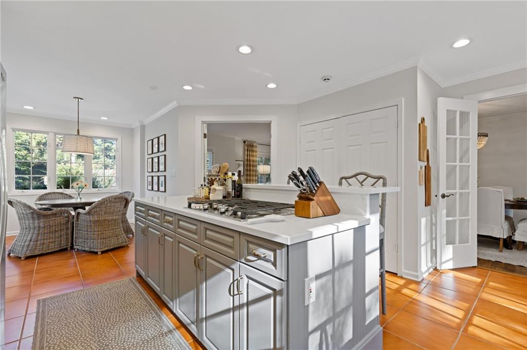 1116 Lindridge Drive NE