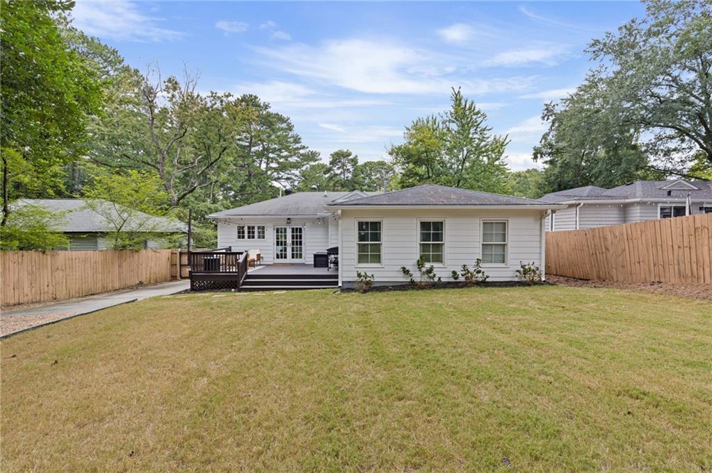 1116 Lindridge Drive NE