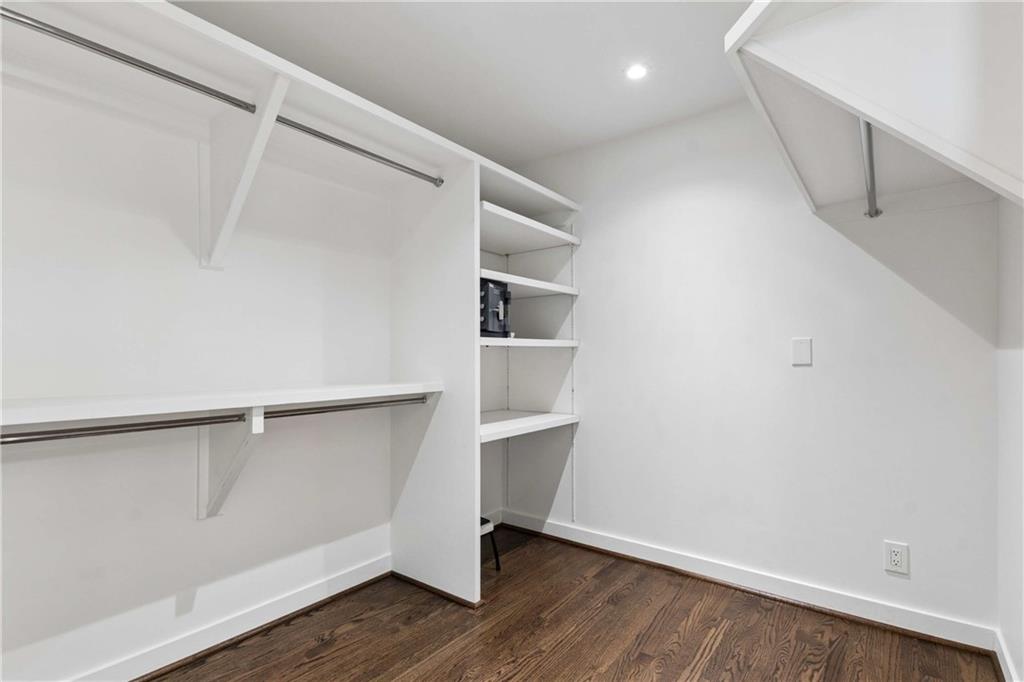 2660 Peachtree Road NW Unit 23A