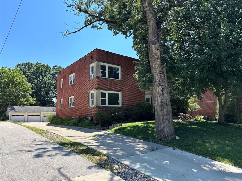 4220 Ingersoll Avenue 203