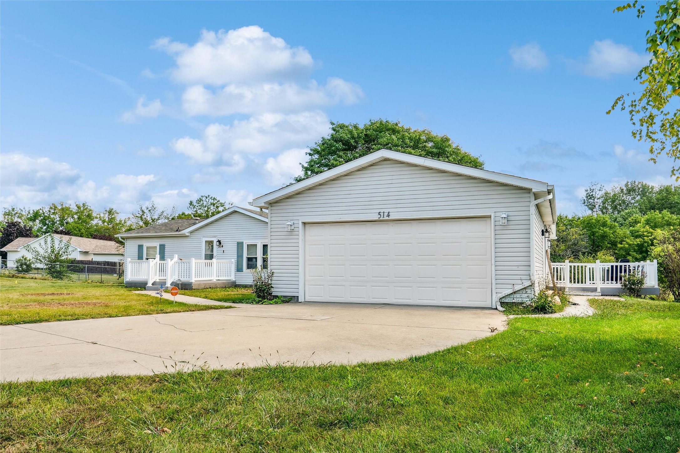 514 SE Marigold Court