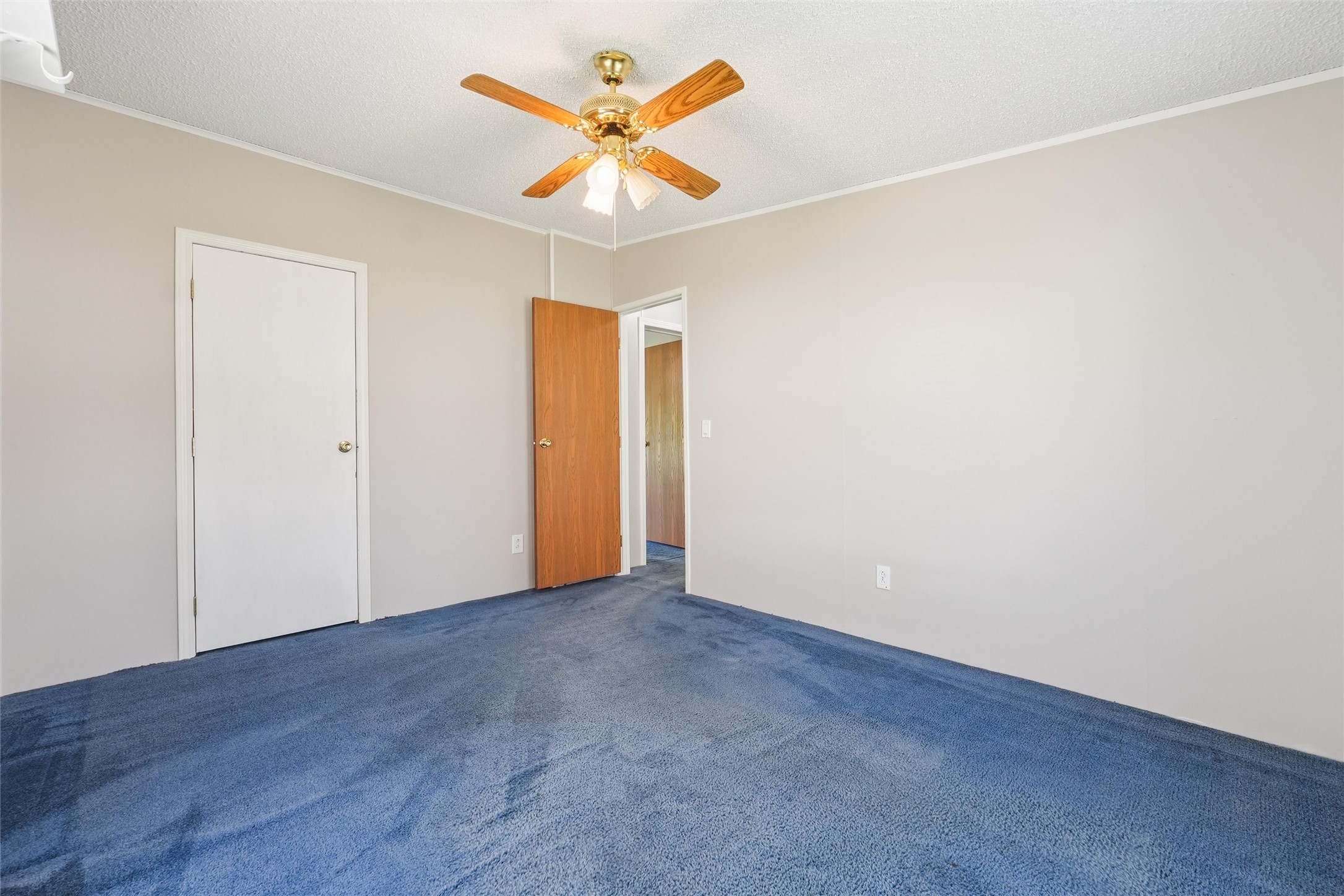 514 SE Marigold Court