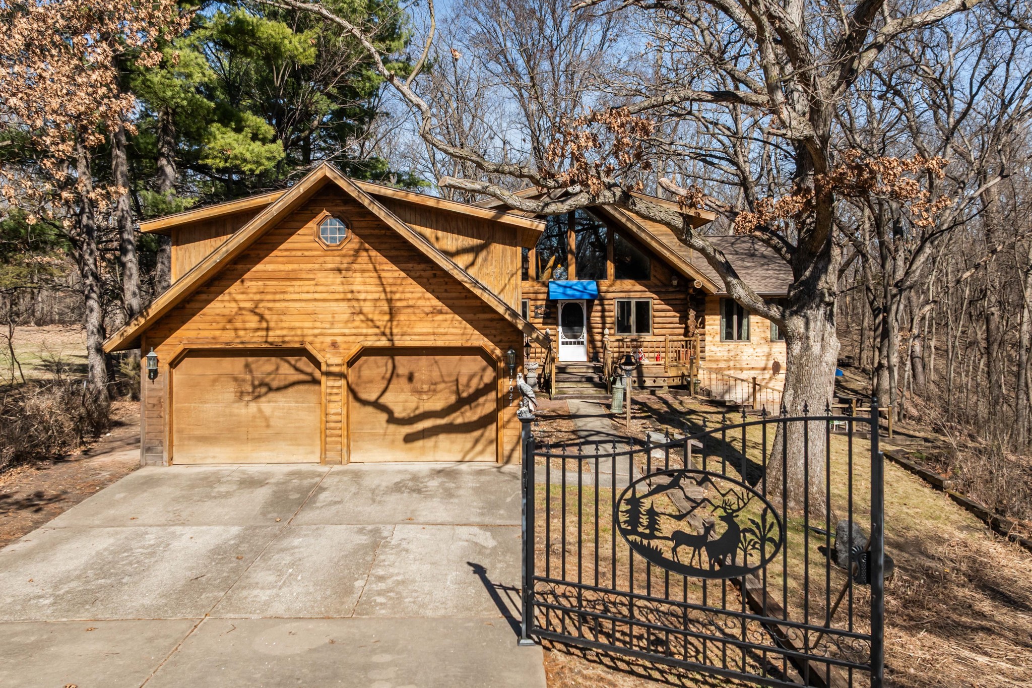 7021 NW 88th Place