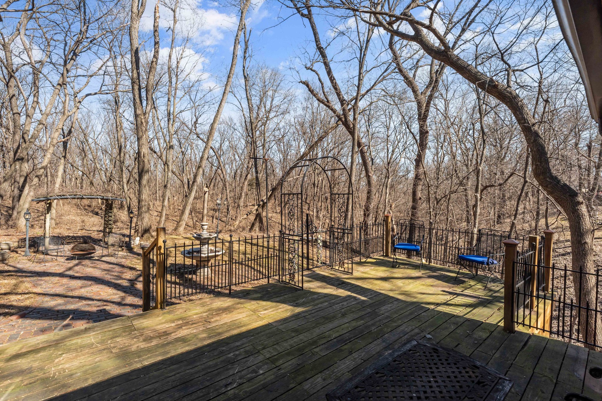 7021 NW 88th Place