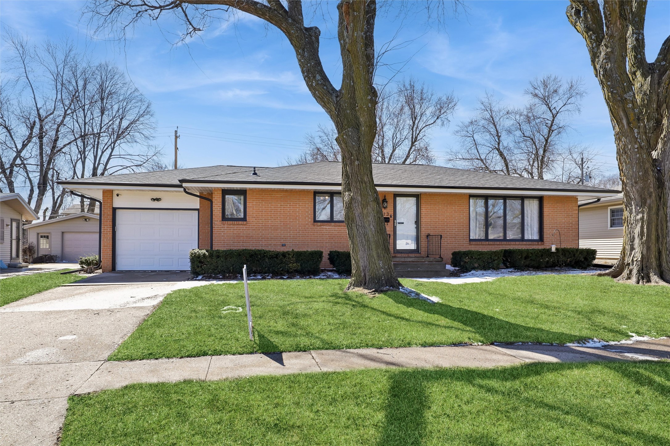 313 SE 9th Street