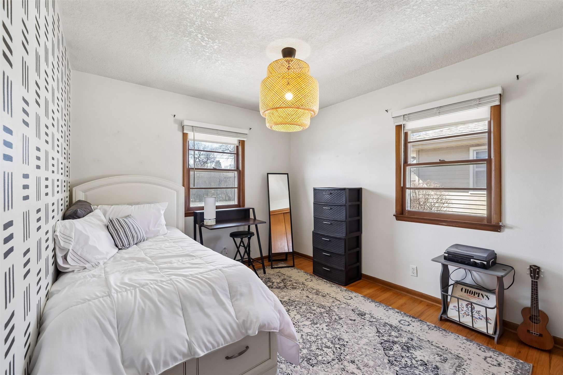 313 SE 9th Street