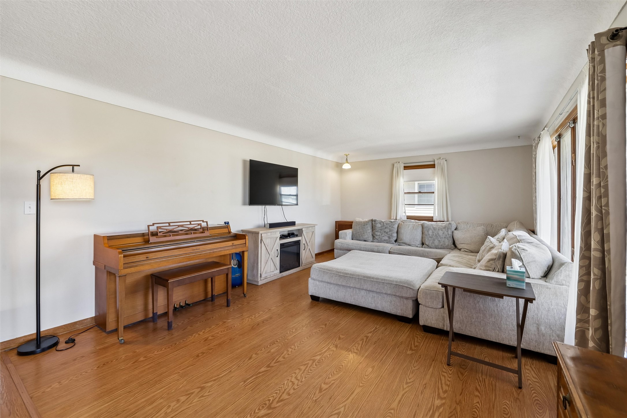 313 SE 9th Street