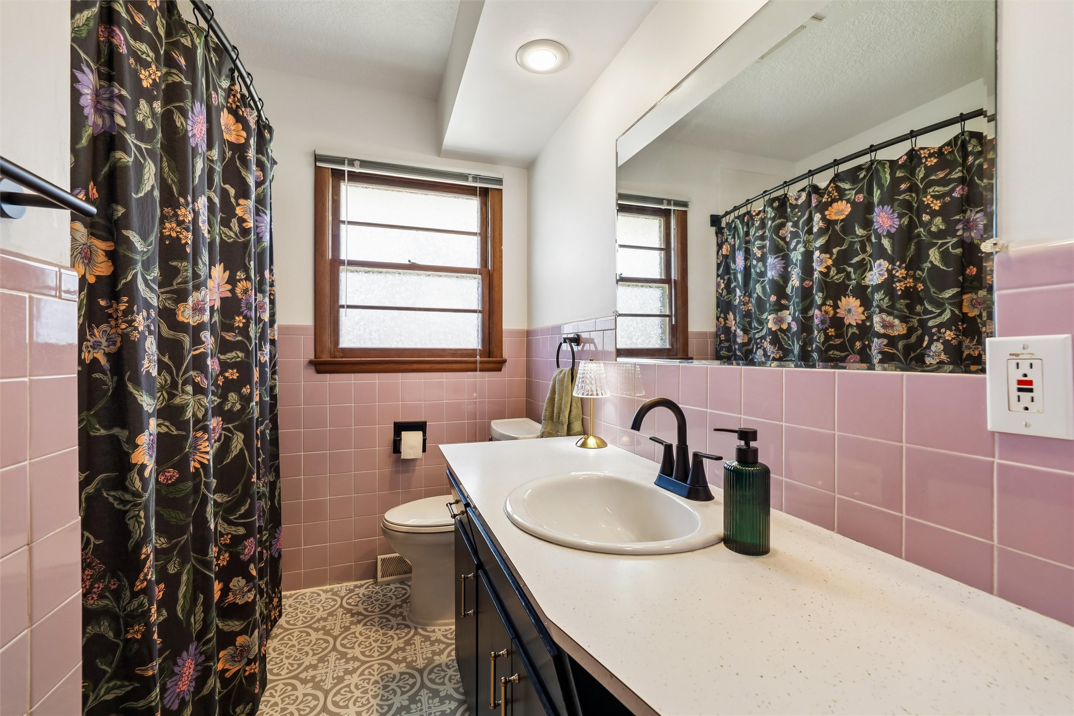 313 SE 9th Street