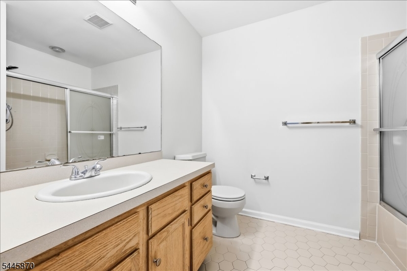 73 Castleton Rd
