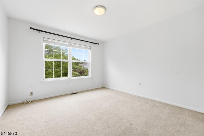 73 Castleton Rd