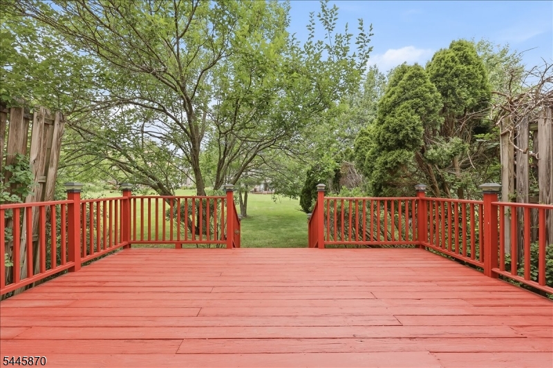 73 Castleton Rd