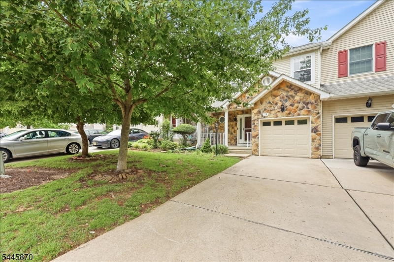 73 Castleton Rd