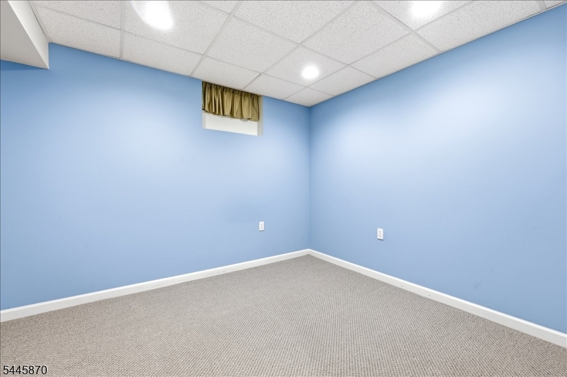 73 Castleton Rd