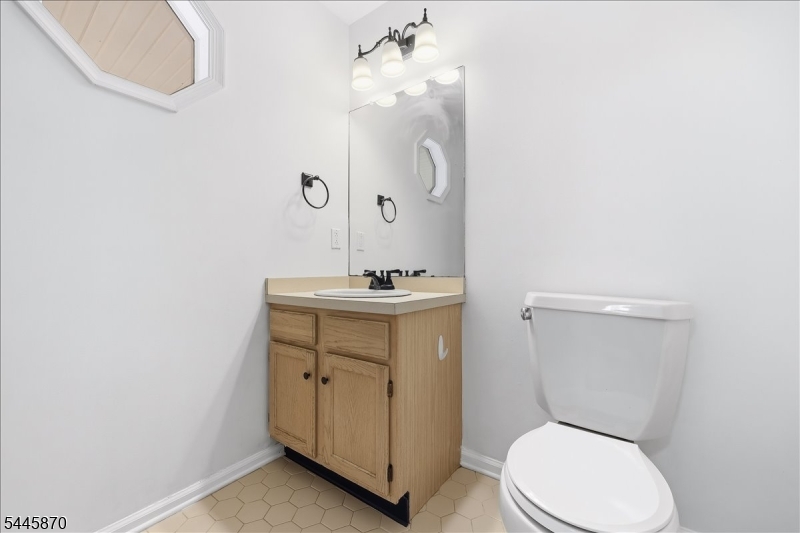 73 Castleton Rd