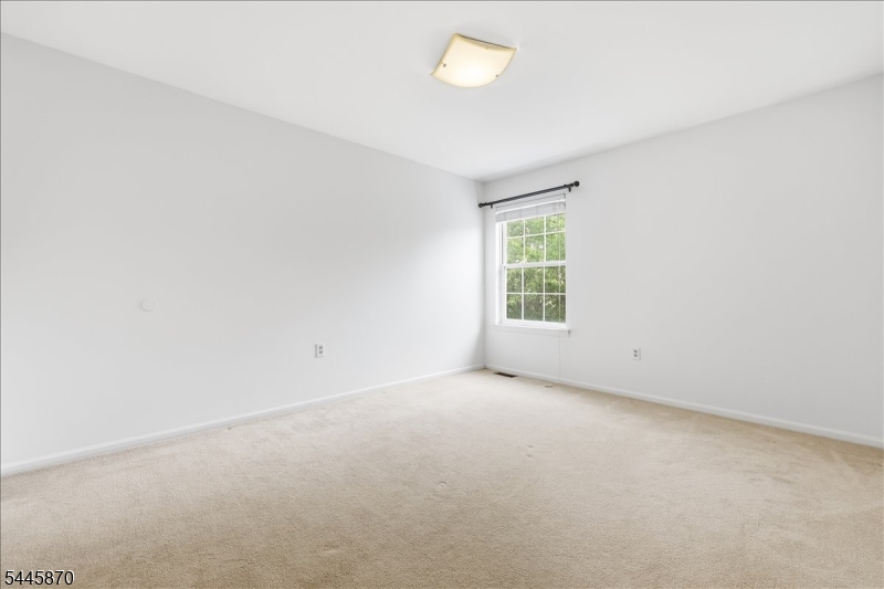 73 Castleton Rd